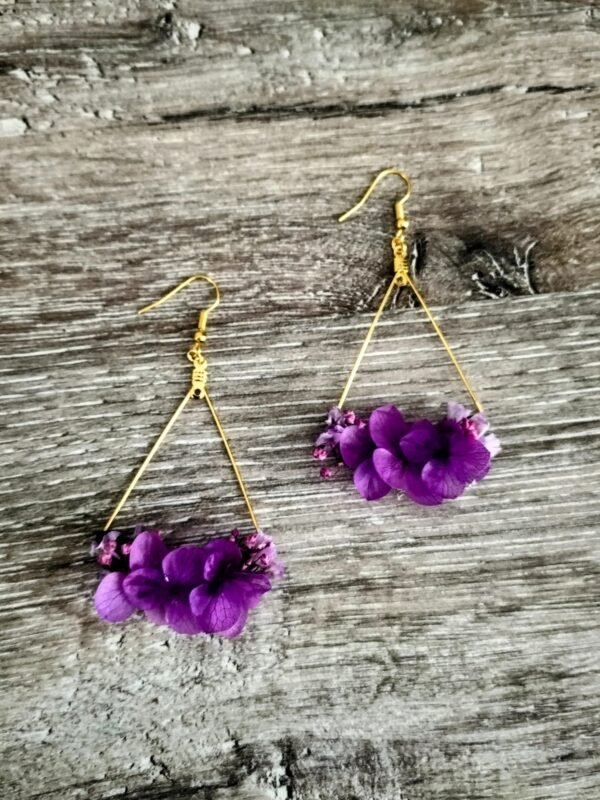 boucle d'oreille fleurs séchées violet