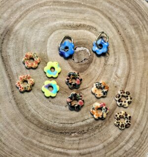 Collection perles de rocailles camaïeu fuchsia /vert /doré