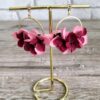 Boucle d'oreille fleurs séchées rose  /fuchsia