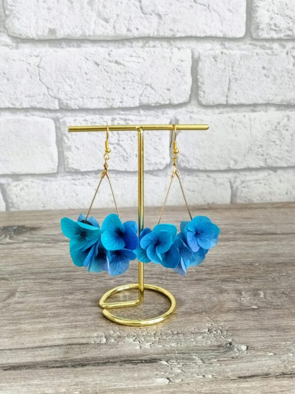 Boucle d'oreille fleurs séchées camaïeu bleu