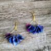 Boucle d'oreille fleurs séchées camaïeu violet /bleu