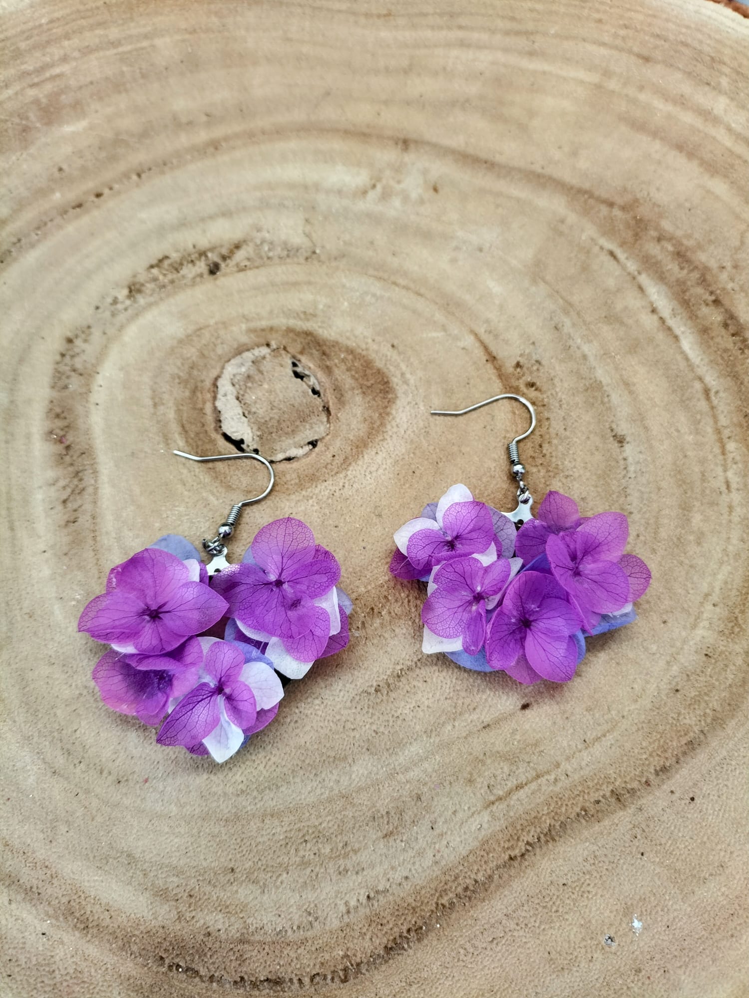 Boucle d'oreille fleurs séchées camaïeu violet