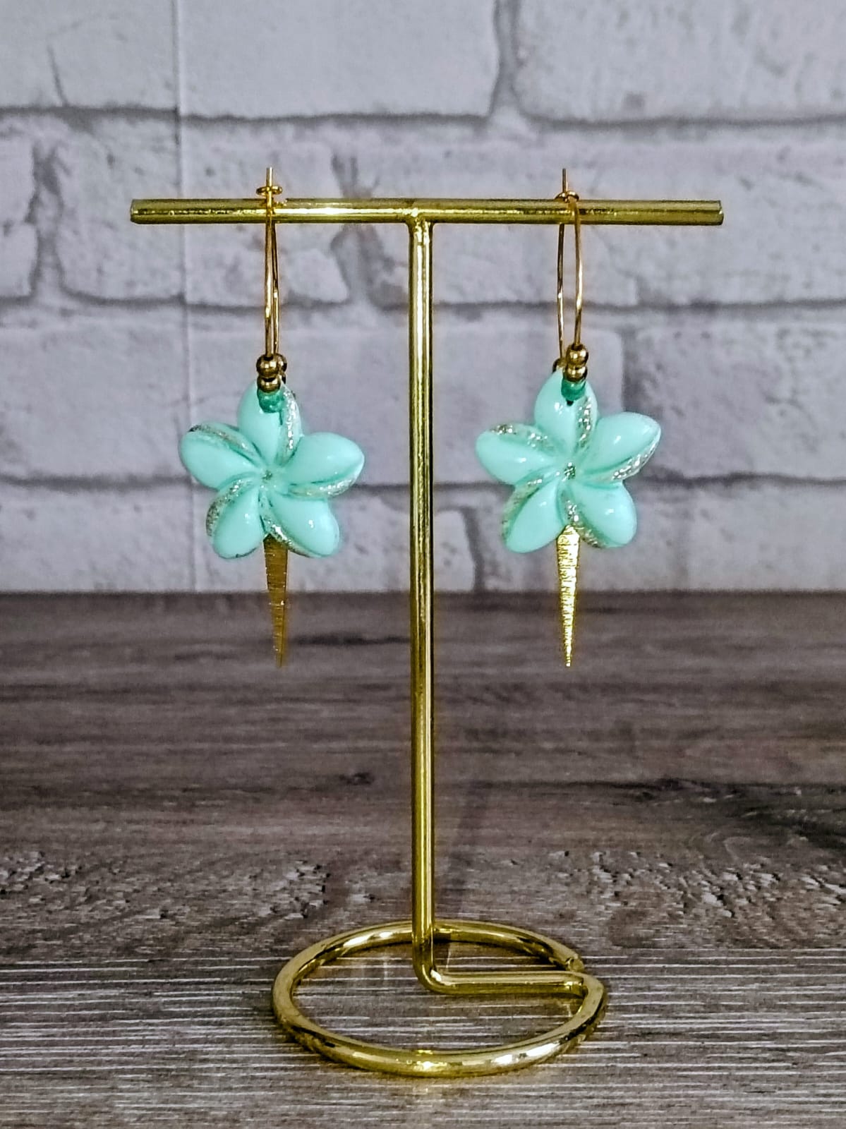 Collection créole perle de rocaille fleur de tiaré vert menthe /doré